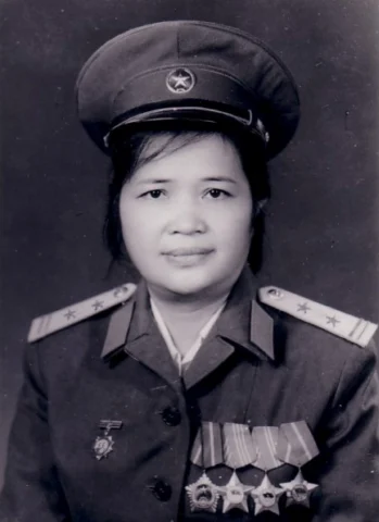 Hình ảnh minh họa nữ chiến sĩ Việt Nam
