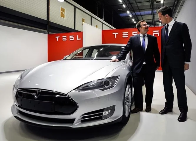 Hình ảnh Tesla Roadster đời đầu