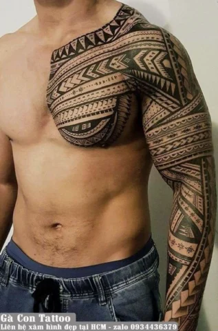 Hình Xăm Maori Full Tay: Biểu Tượng Sức Mạnh & Di Sản Văn Hóa Hình xăm Maori full tay với các họa tiết phức tạp