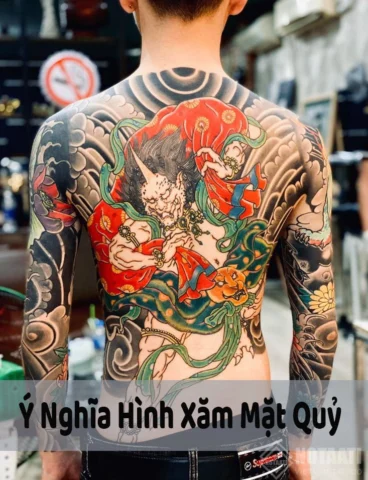 Hình Xăm Mặt Quỷ: Ý Nghĩa Sâu Sắc và 40+ Mẫu Tattoo 2026 Hình xăm mặt quỷ tối giản và ý nghĩa
