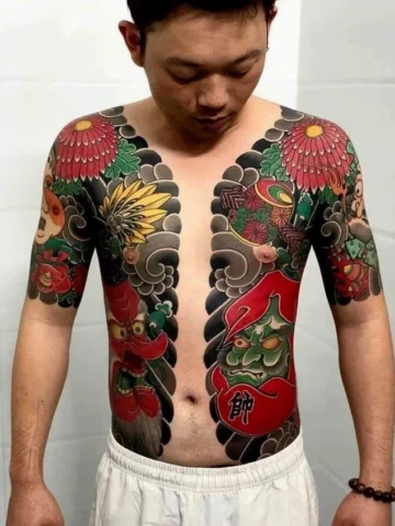 Hình xăm Yakuza rồng và hoa mẫu đơn