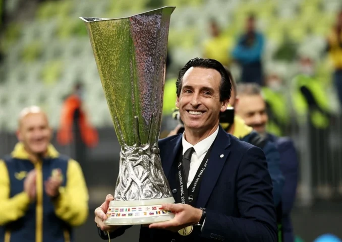 Đối tác thương hiệu Villarreal CF vô địch Europa League năm nào? Huấn luyện viên Unai Emery ăn mừng cùng đội bóng