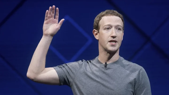 Mark Zuckerberg trong một cuộc họp báo