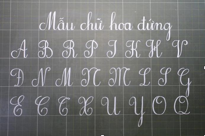 Mẫu chữ in hoa đẹp theo phong cách cổ điển
