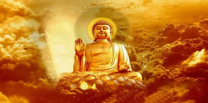 Mơ thấy Phật trên bầu trời với hào quang rực rỡ