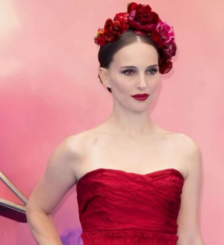 Natalie Portman trong vai Jackie Kennedy