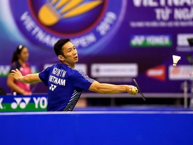 Nguyễn Tiến Minh thi đấu