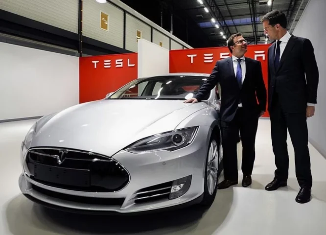 Nhà máy Tesla Gigafactory
