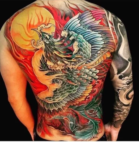 nhung-hinh-xam-bit-lung-ep-nhat-2026-xu-huong-y-nghia_132
