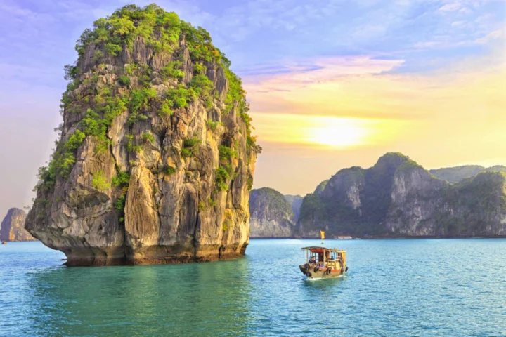 Phố cổ Hội An lung linh về đêm