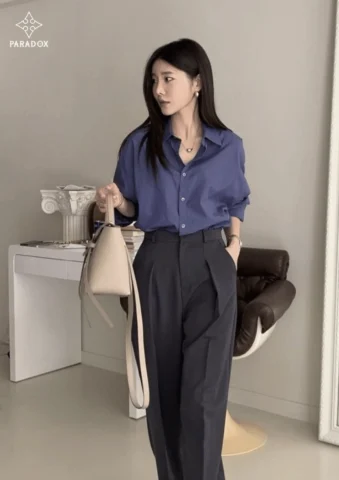 Màu Xanh Navy Phối Với Màu Gì? Bí Quyết Phối Đồ Chuẩn 2026 Phối màu xanh navy với vàng đồng