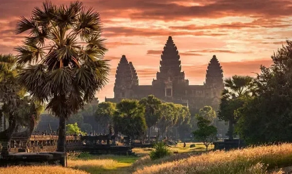 Câu đố kiến thức: Vua nào xây dựng đền Angkor Wat? Phù điêu chi tiết tại Angkor Wat