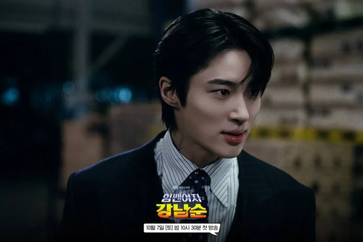 Dàn Diễn Viên "Cô Nàng Mạnh Mẽ Kang Nam Soon": Hé Lộ Từ A-Z Poster phim Cô Nàng Mạnh Mẽ Kang Nam Soon