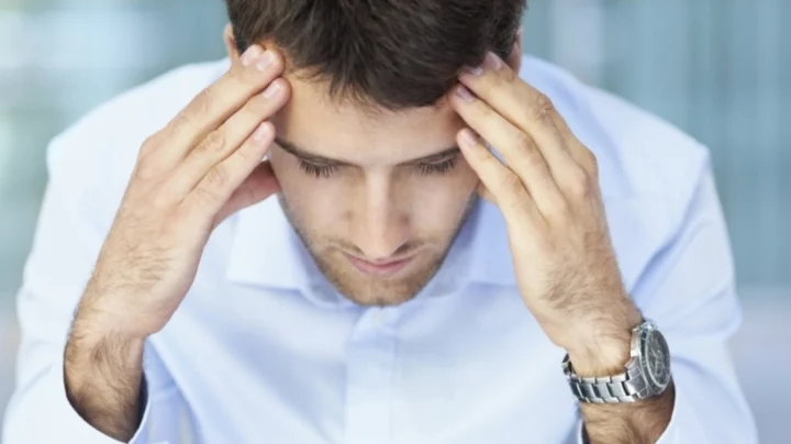 Giải Mã Cảm Giác Bồn Chồn Lo Lắng: Nguyên Nhân và Cách Đối Phó Hiệu Quả Tim đập nhanh do lo lắng