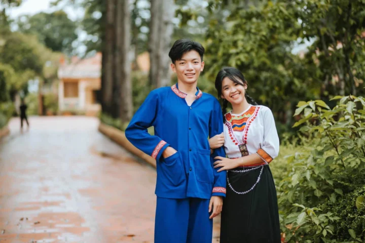 trang-phuc-dan-toc-muong-nam-net-ep-oc-ao-vung-tay-bac_451