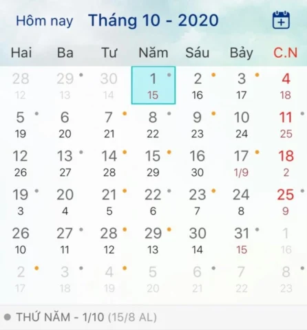 Trẻ em vui chơi với đèn lồng dịp Trung Thu