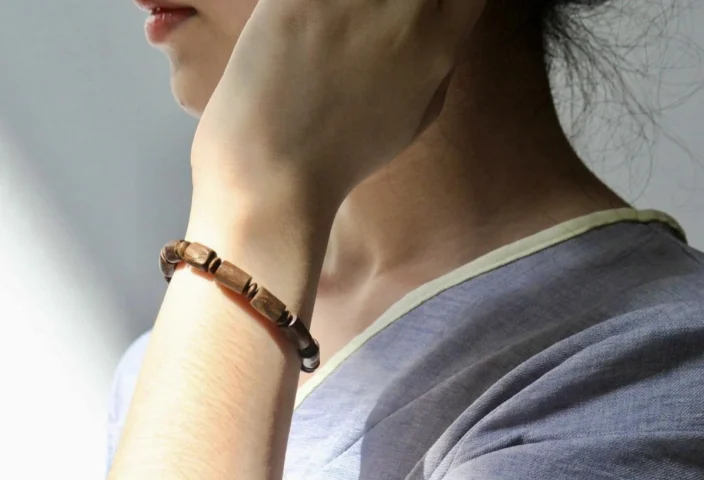 Vòng trầm hương đeo tay